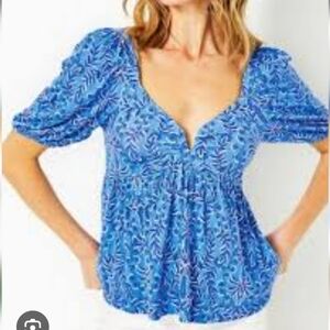 Lilly Pulitzer Blue Patterned Blouse/Size Med/Built In Bra!